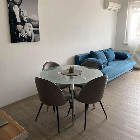 Setany Apartman Apartment Siofok Ngoại thất bức ảnh