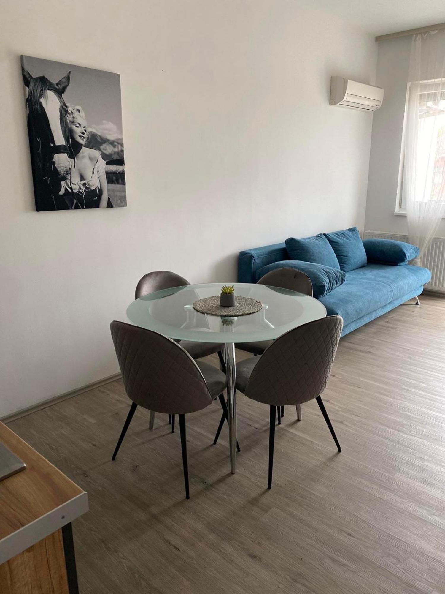Setany Apartman Apartment Siofok Ngoại thất bức ảnh