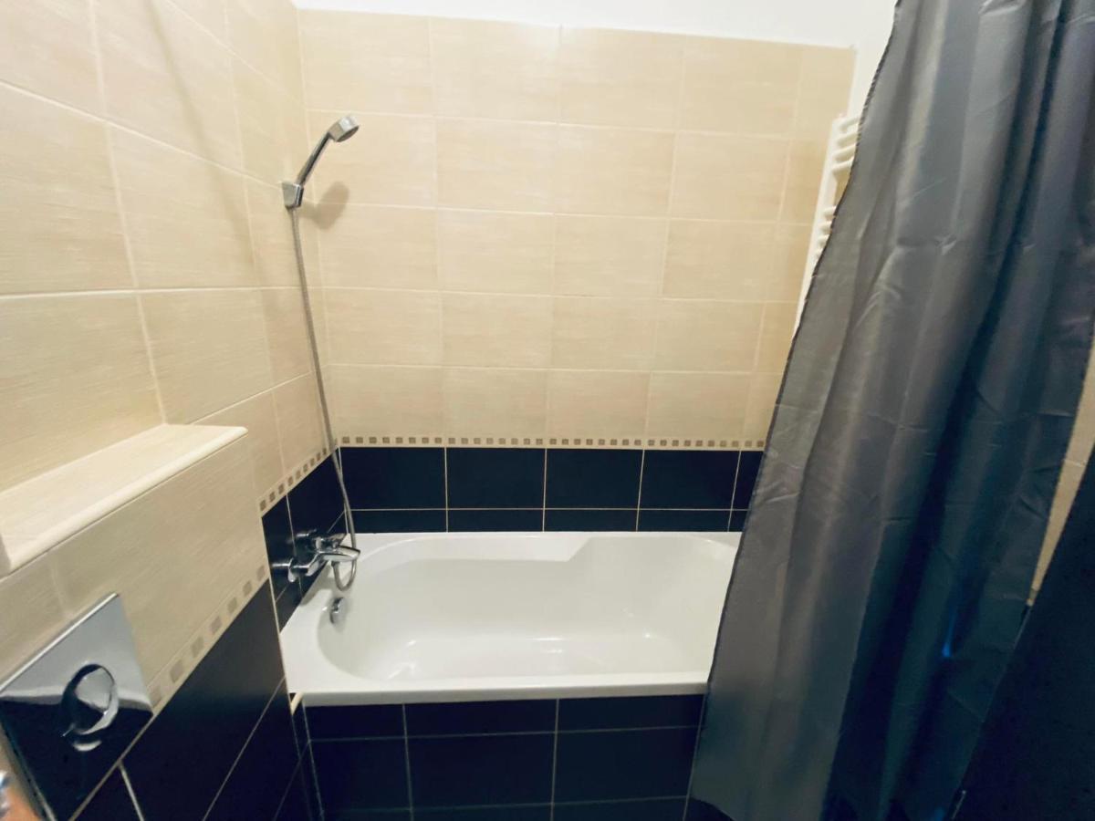 Setany Apartman Apartment Siofok Ngoại thất bức ảnh
